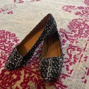 Never worn Lucky Brand flats